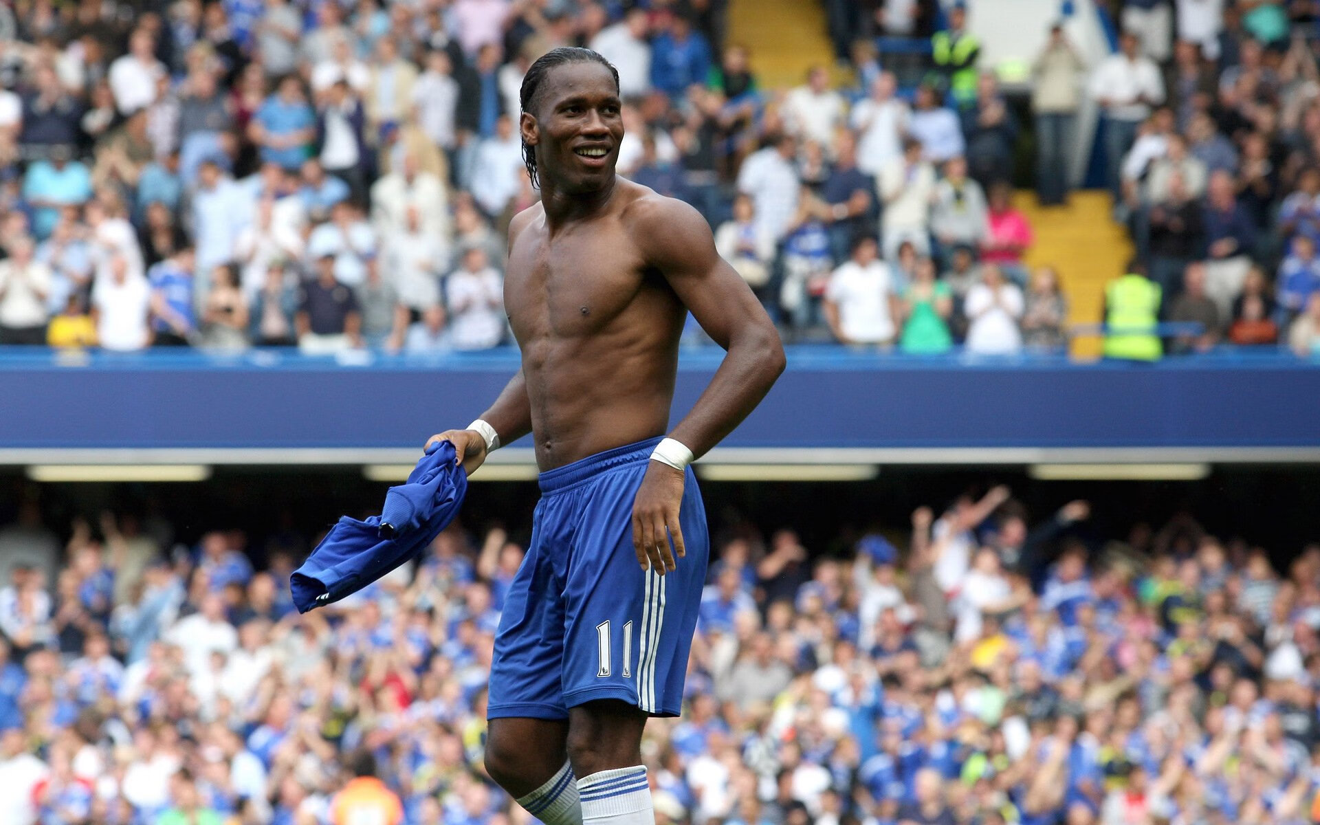 孙兴慜赛后谦逊发言登热搜，切尔西绝杀纽约尼克斯引发热议